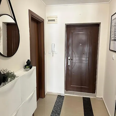 Samuil Apartment *